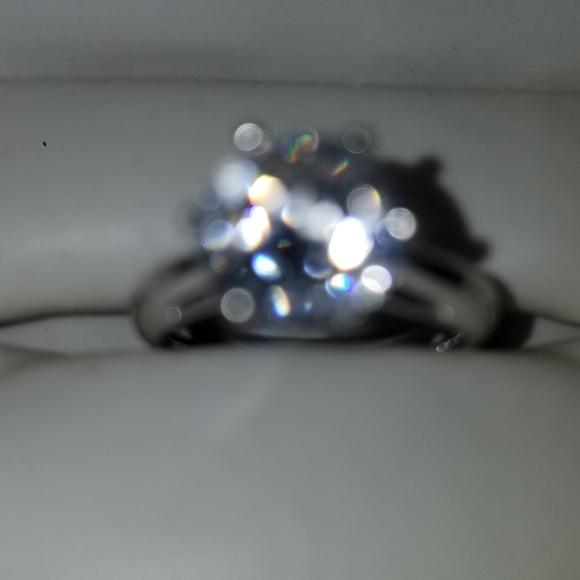 Stunning 925 solitaire cz Ladies Engagement Ring - Picture 3 of 7